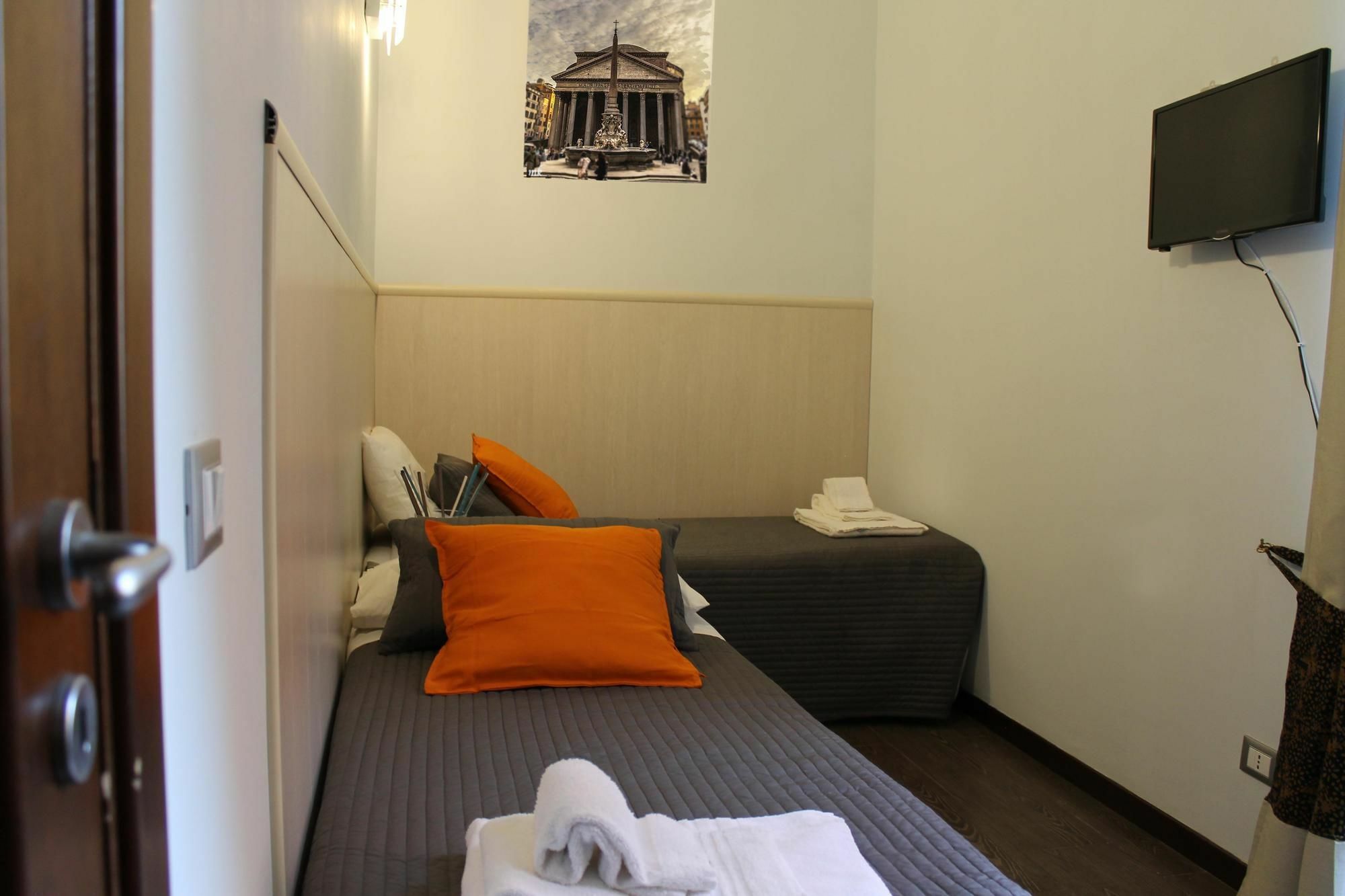Vatican Santamaura 39 Apartment