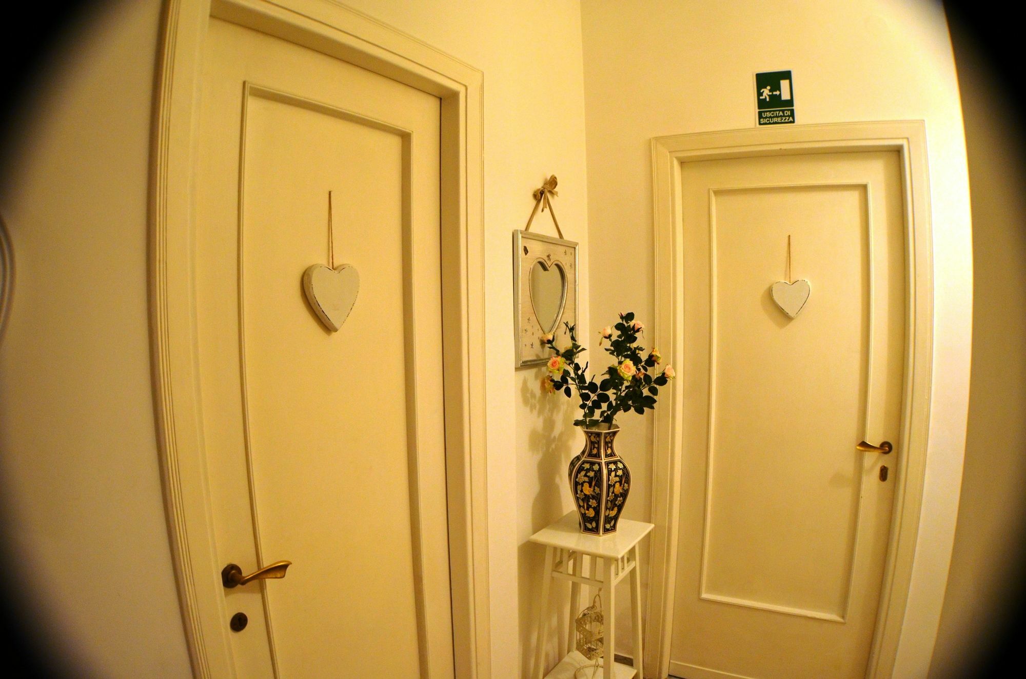 Sergio Tourist Rental Close Tiburtina Station Guest house