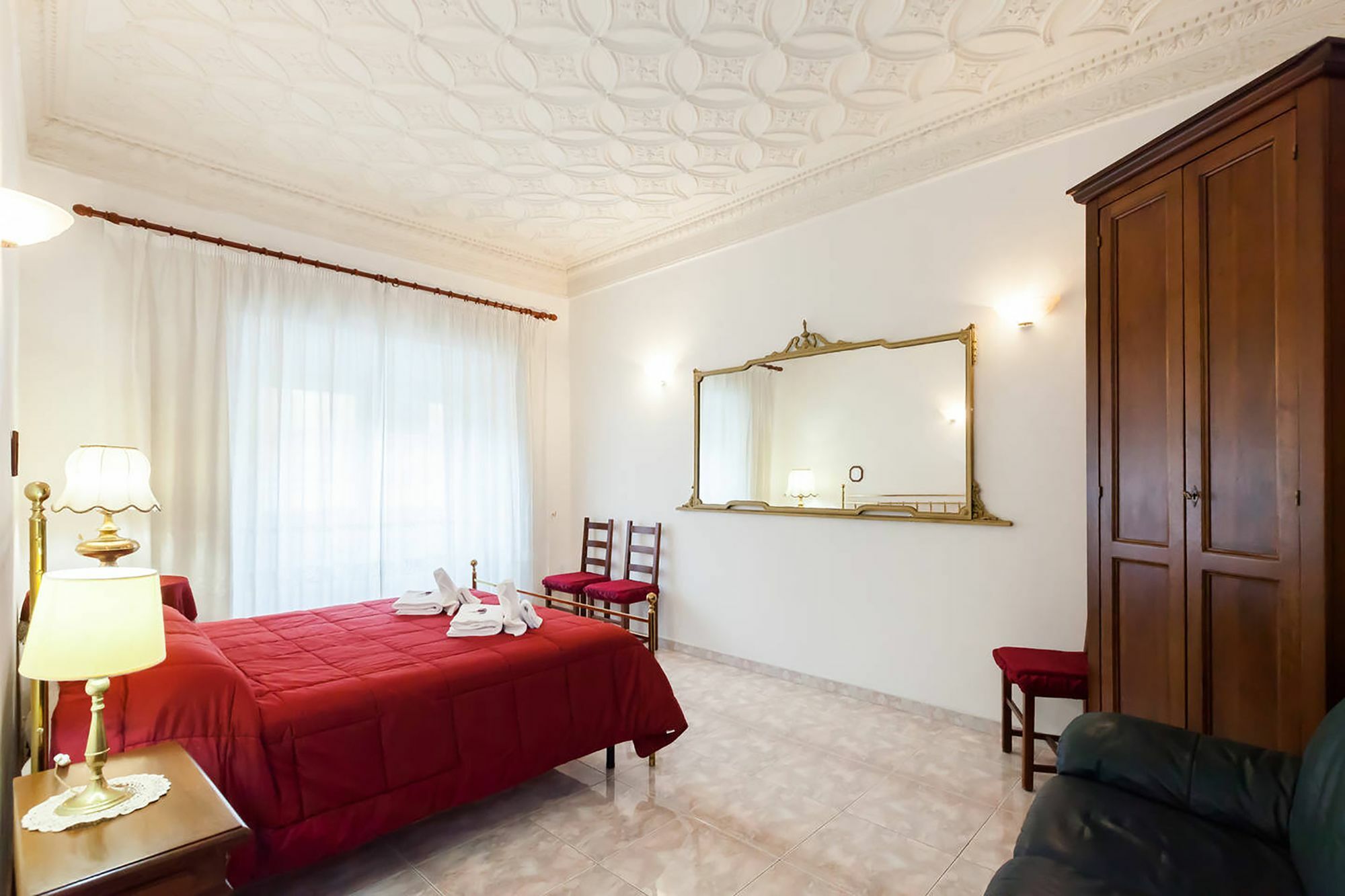 Caterina One O One - Embassy * Roma
