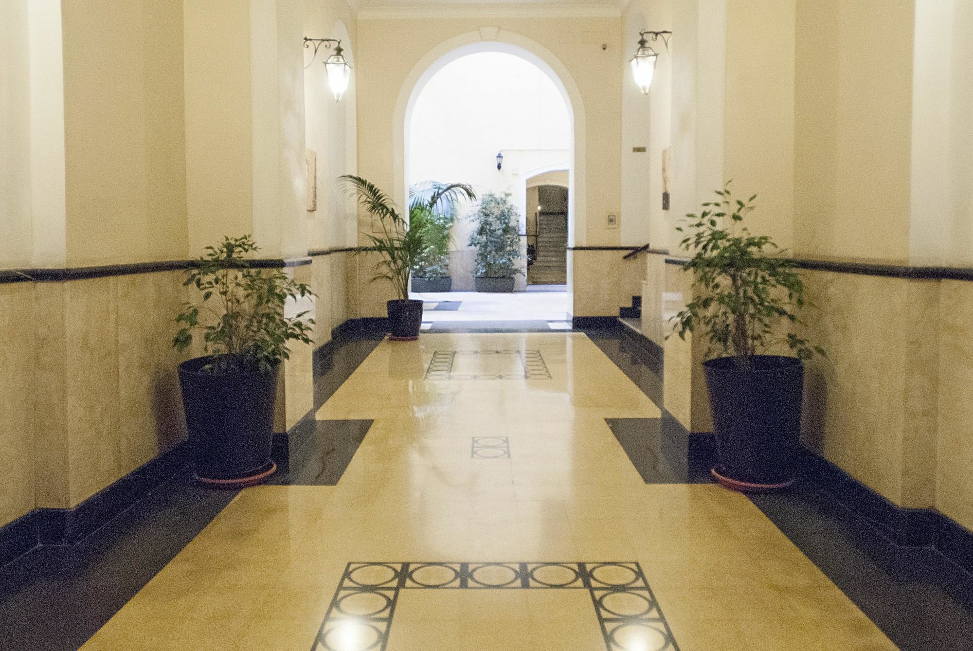 Merulana Holidays Gasthuis 2*