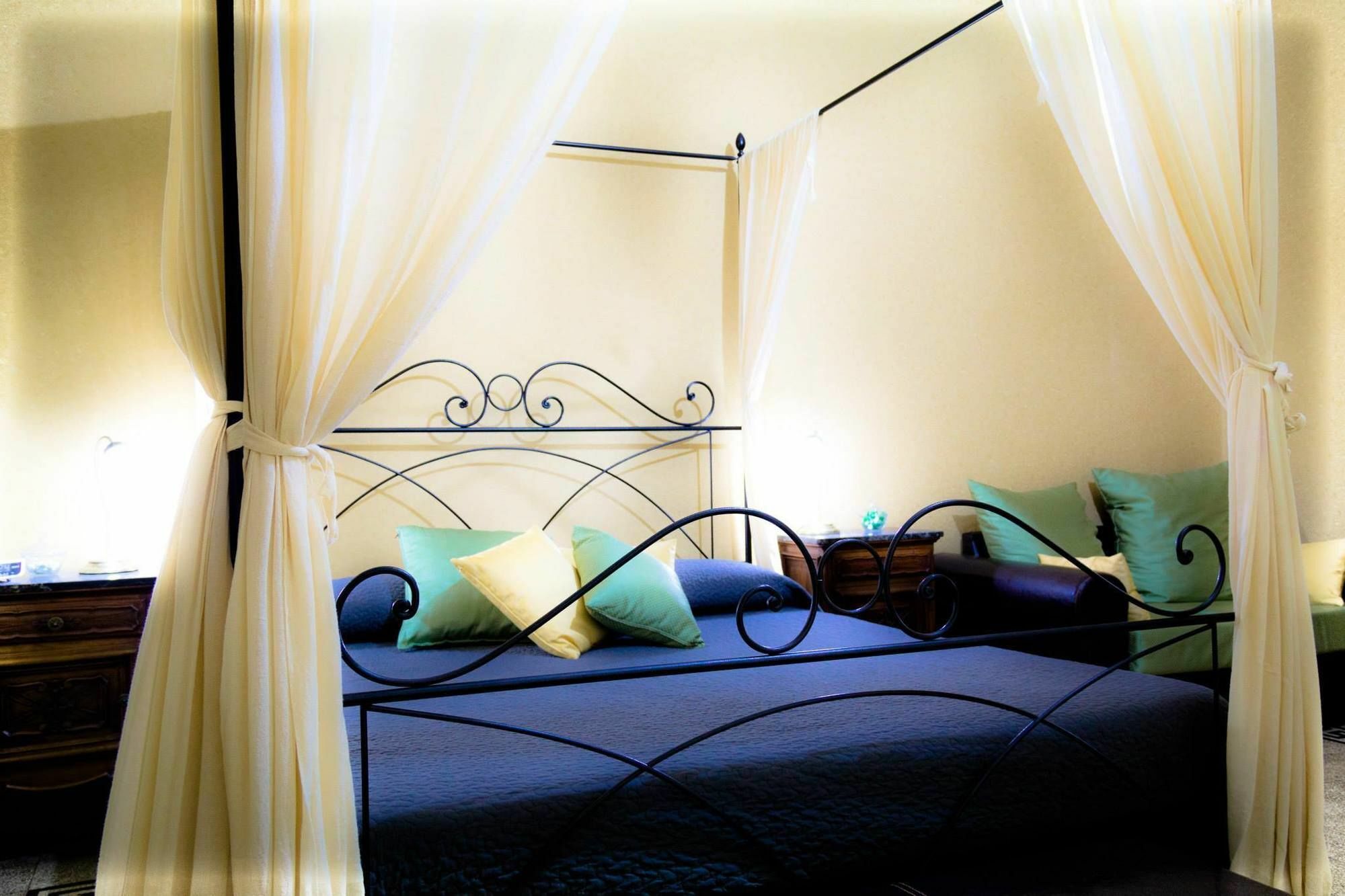 Hotel Domus Carmanello