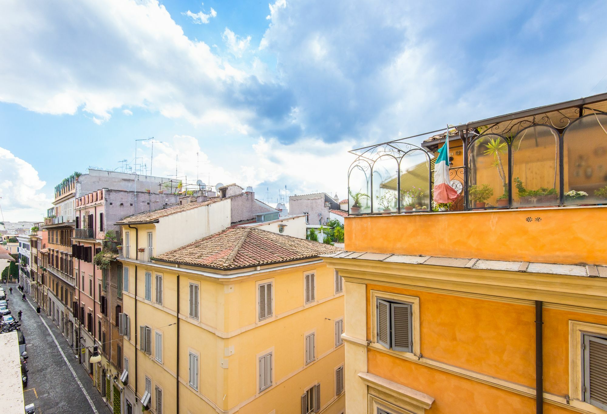 Monti Colors Rome