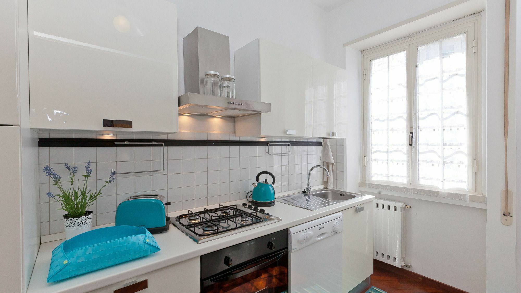 In Pateras Flower Apartment