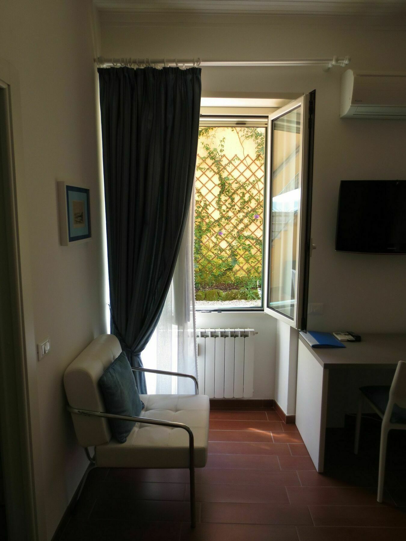 Five Bed & Breakfast 2*