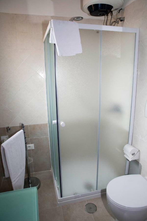 I Vicini Del Papa Aparthotel *