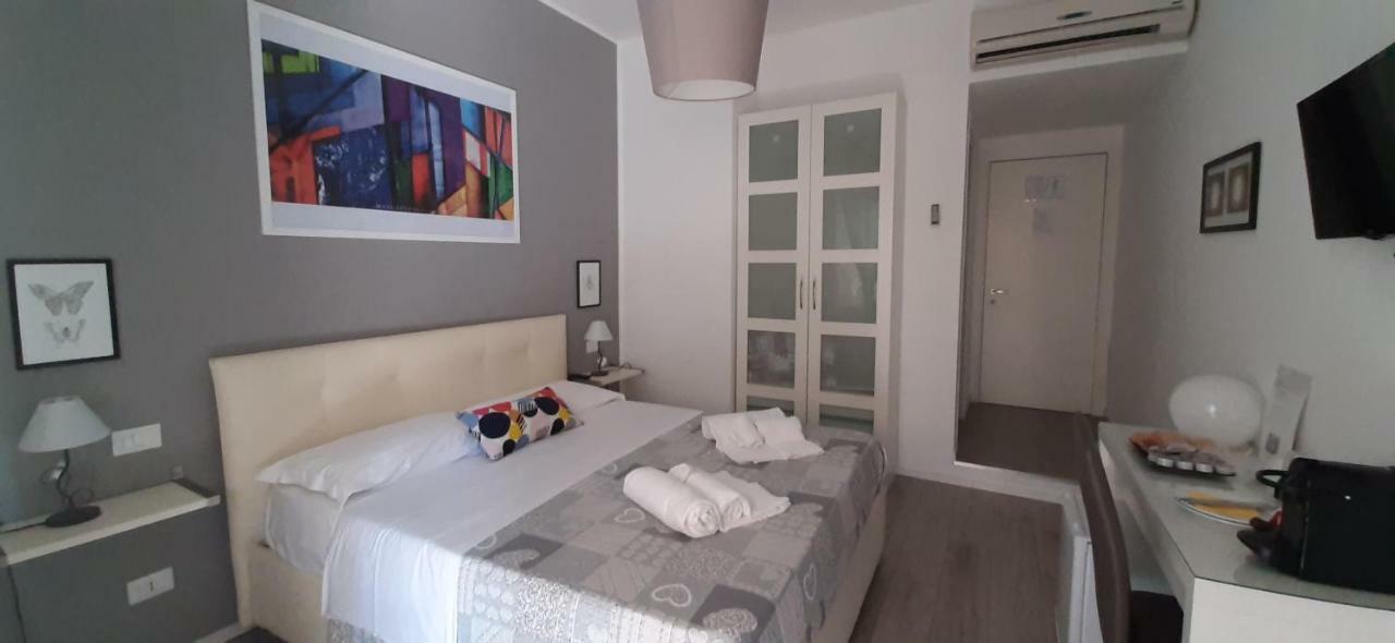 Domus Raffaello 3* Rome