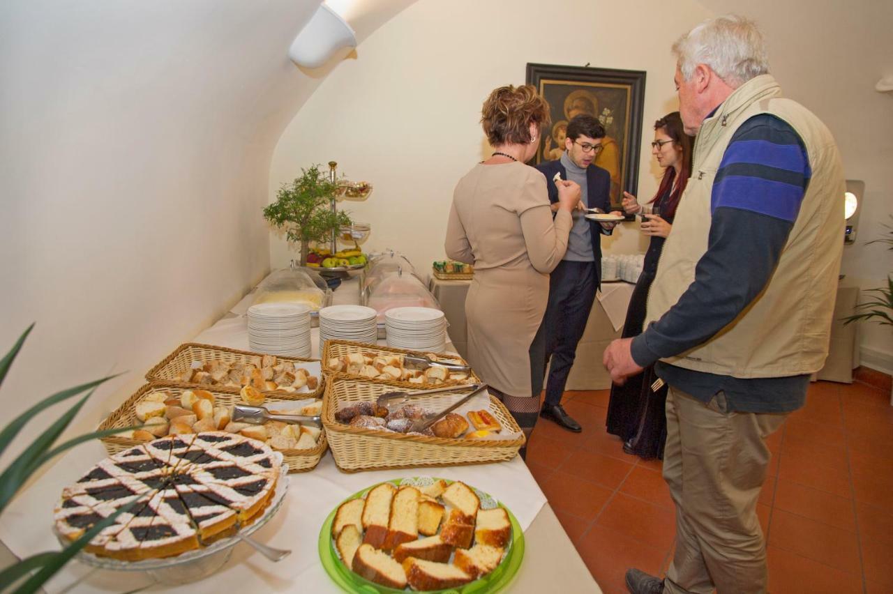 Domus Sessoriana Bed & Breakfast Rome