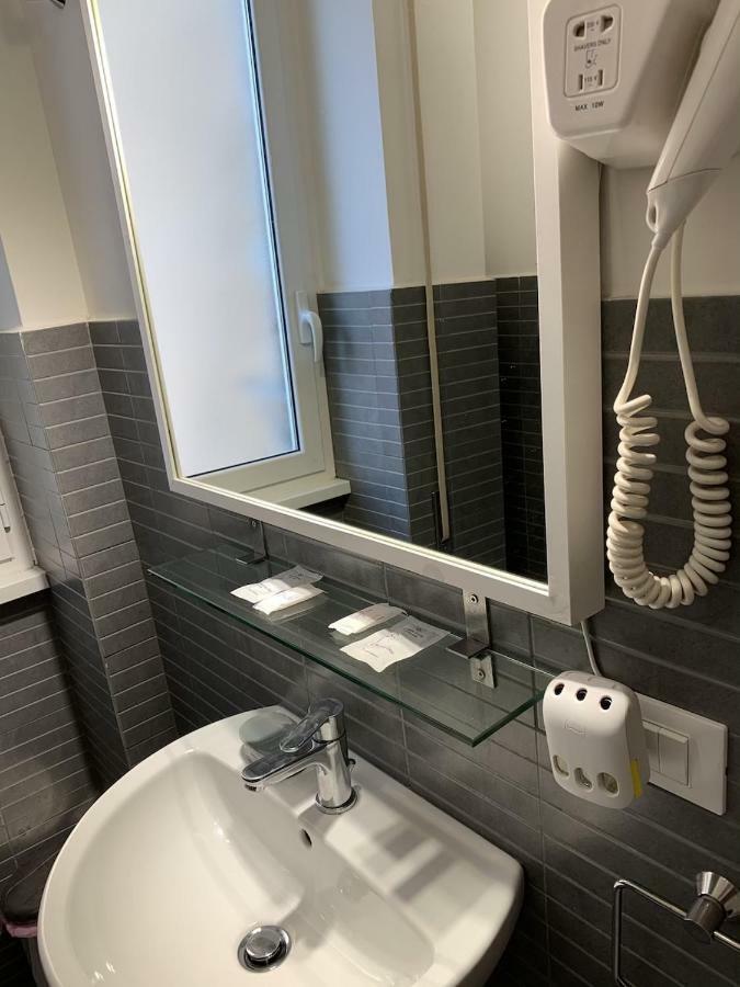 Tiburtina Suites, Guest house 2*