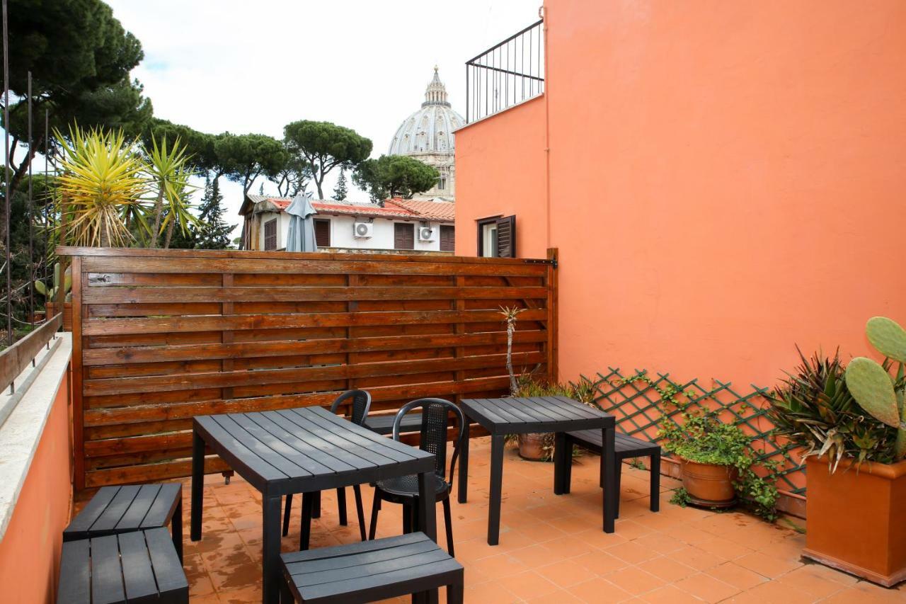 I Vicini Del Papa Aparthotel