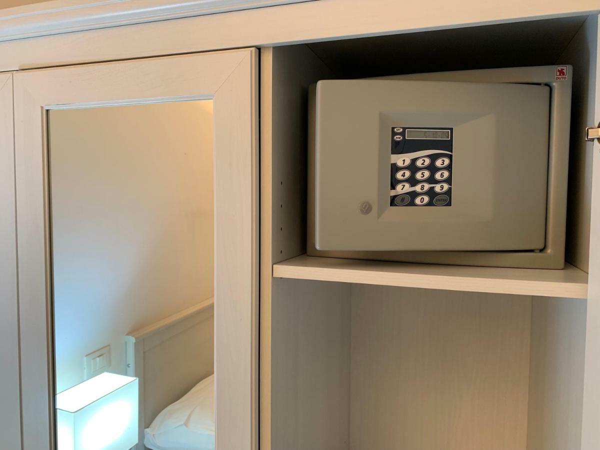 Tiburtina Suites, Gasthuis 2*