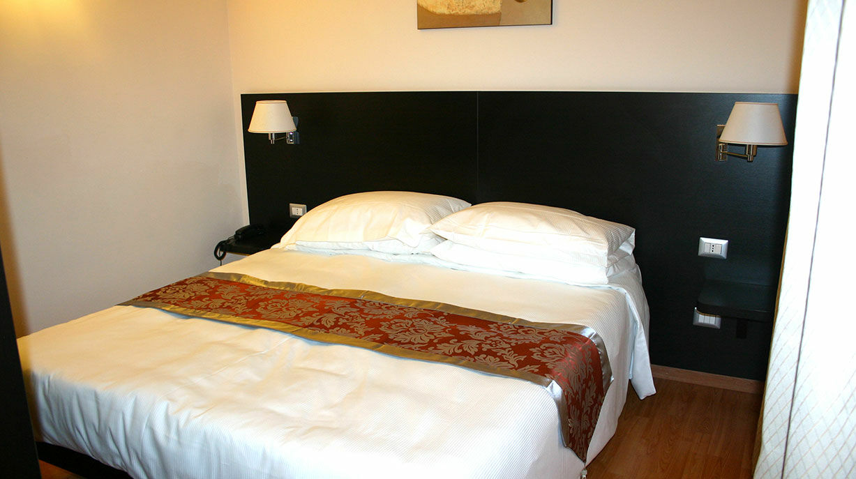 Regal Park Hotel