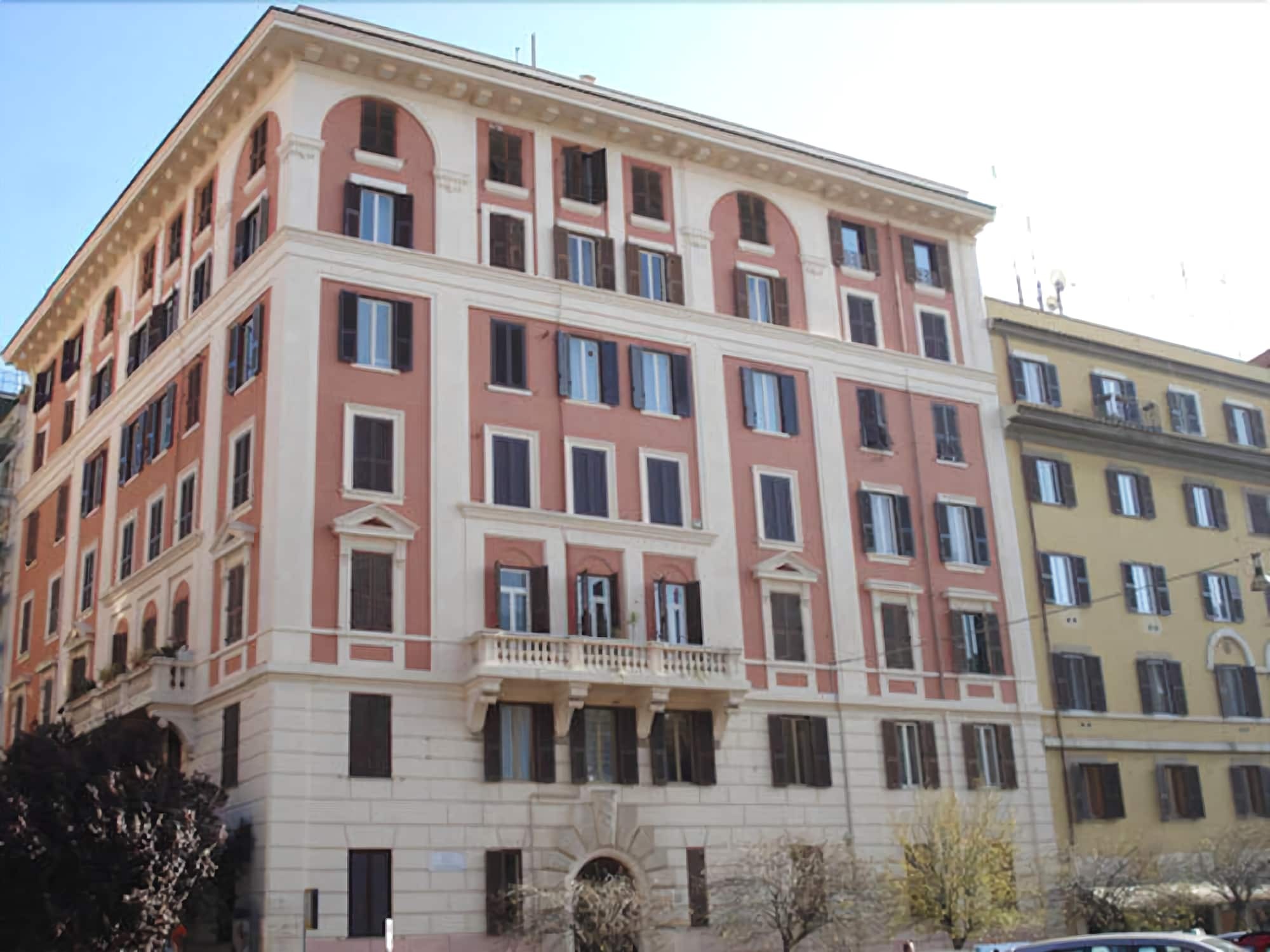 La Bella Giuliana Roma