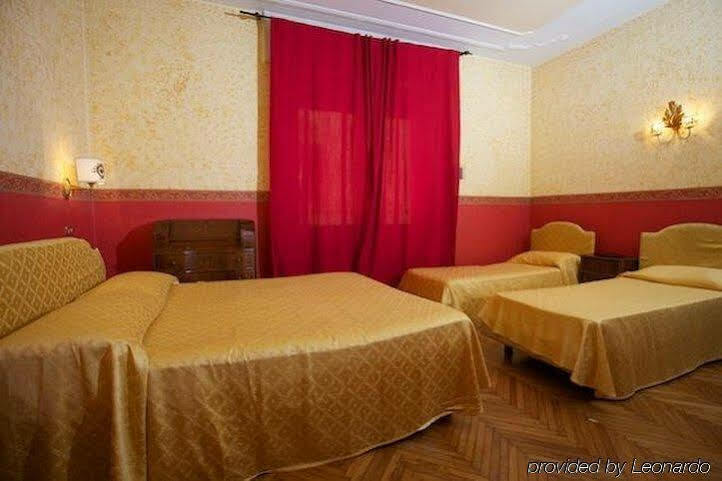 Hotel Trinita Dei Monti Rome