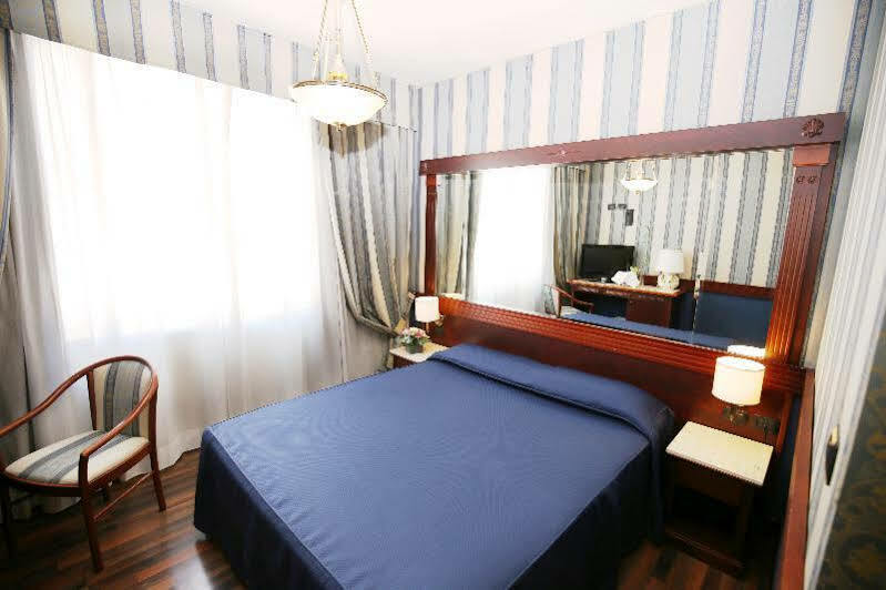 Regent 4* Rome