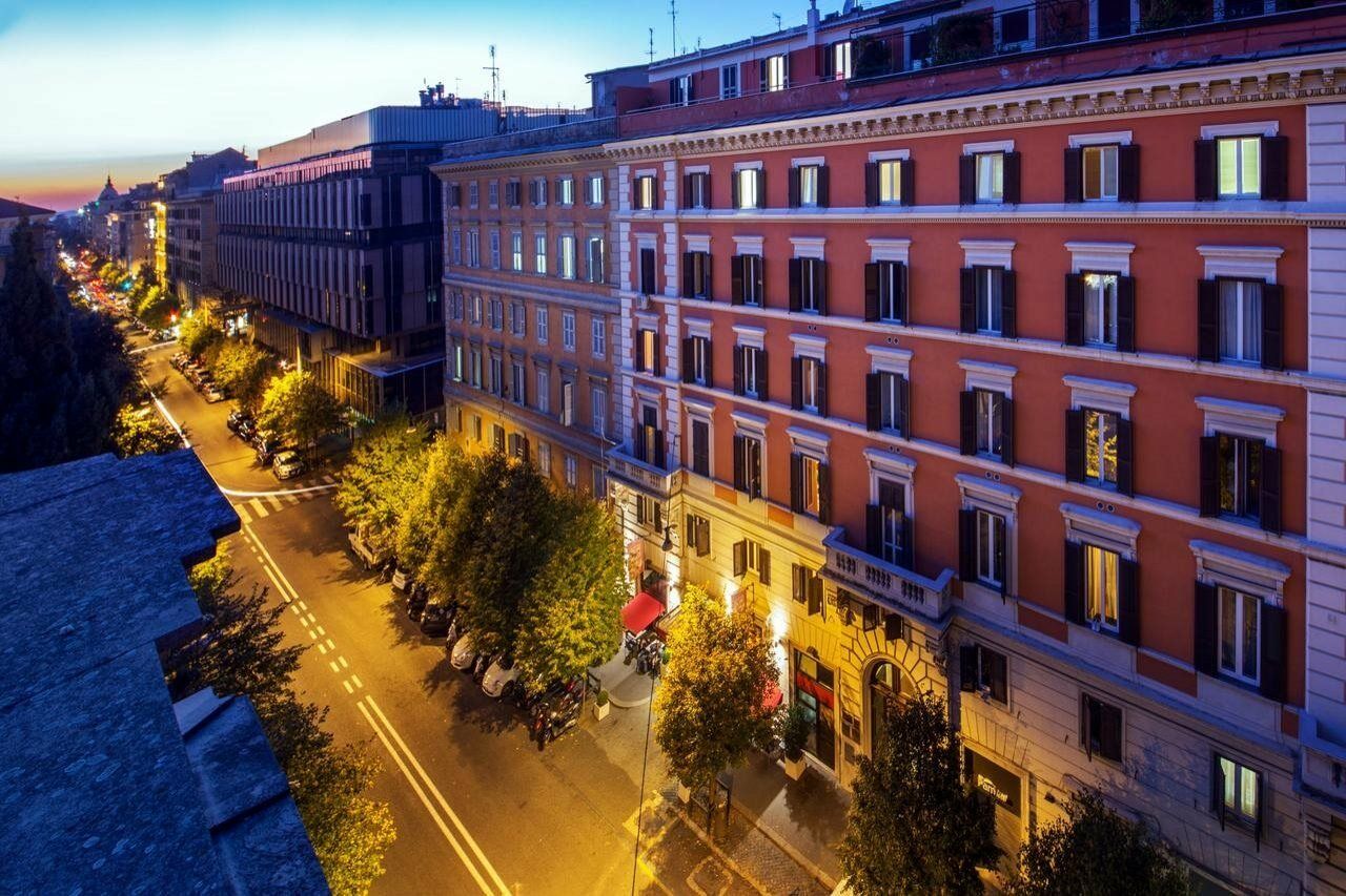 Oxford Hotel 4*