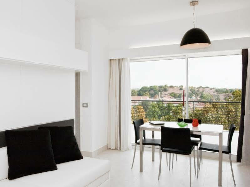 Lungotevere Aparthotel 2*