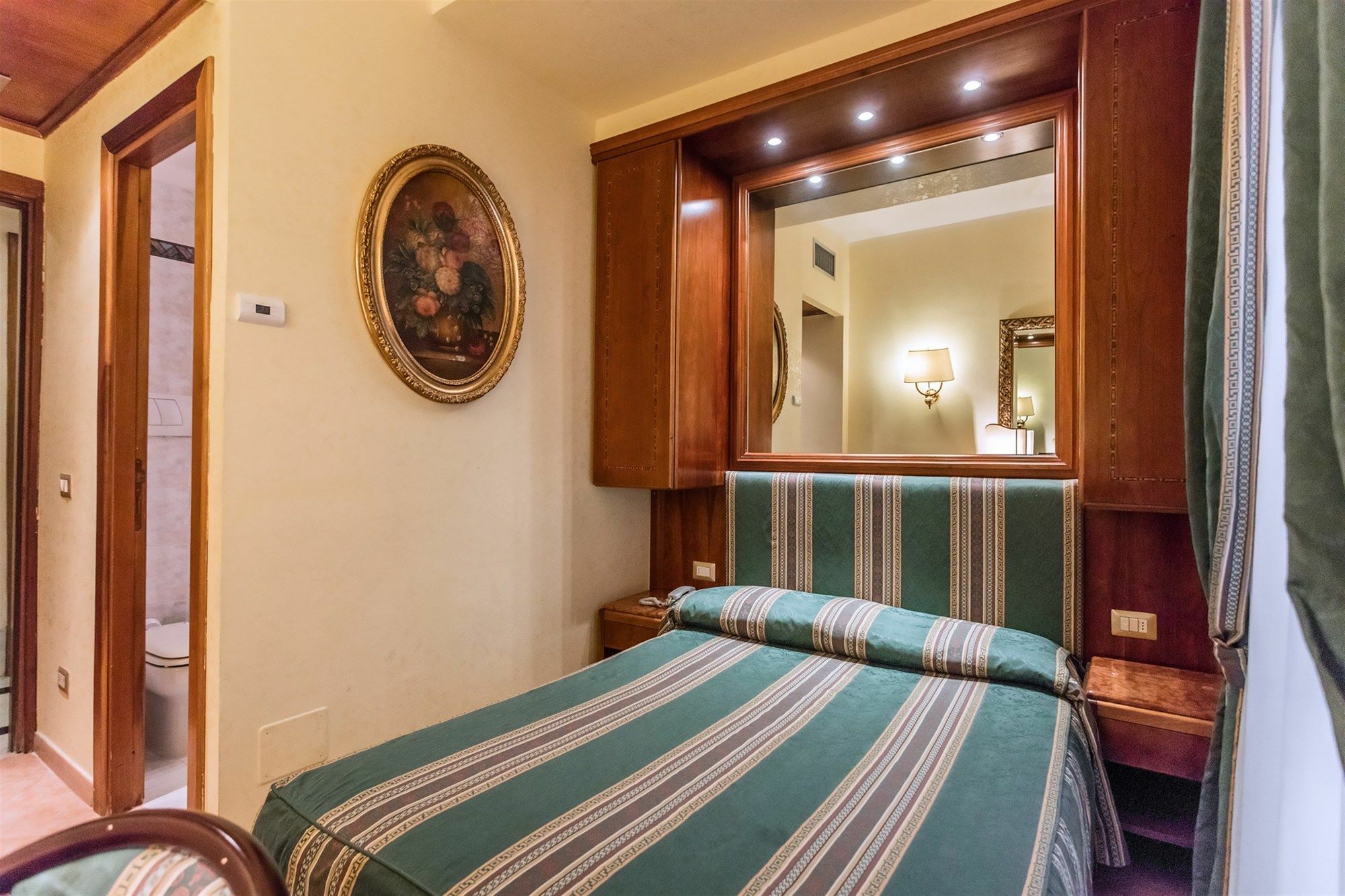 Raeli Noto Hotel Rome