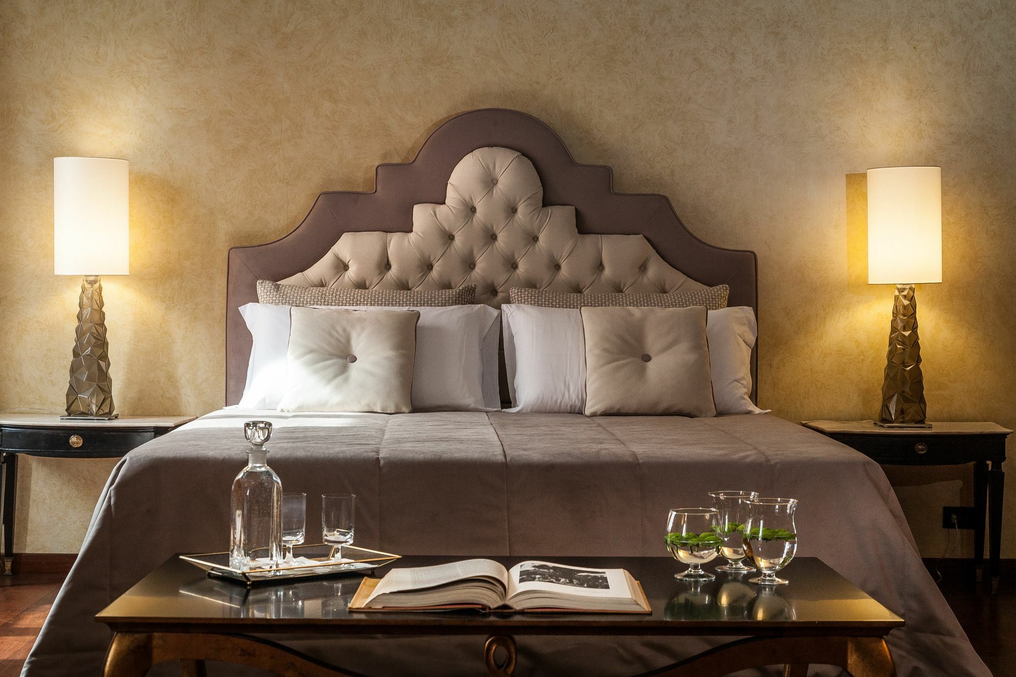 Prestigious Piazza Navona Apartment *