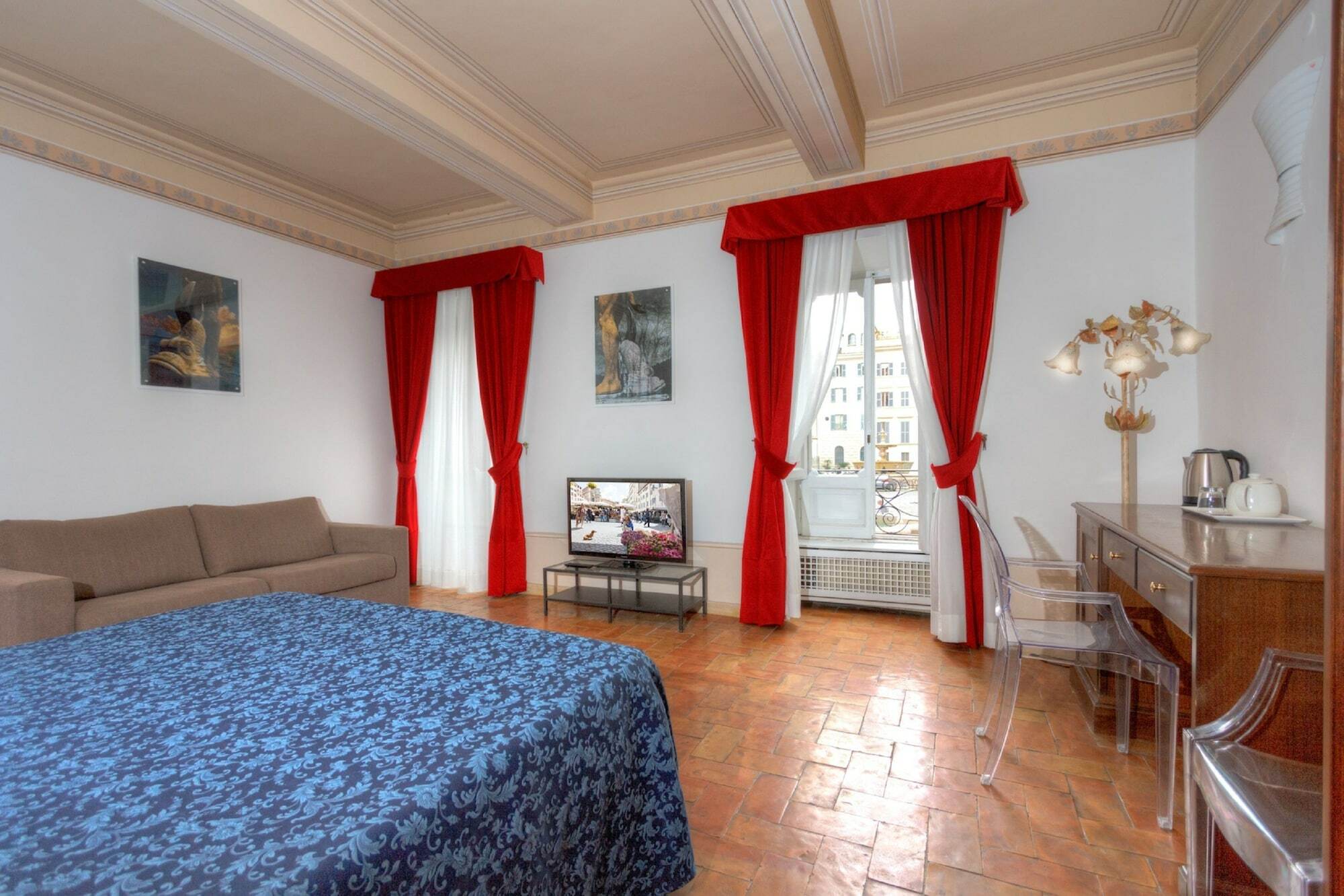 Farnese 48 Roma