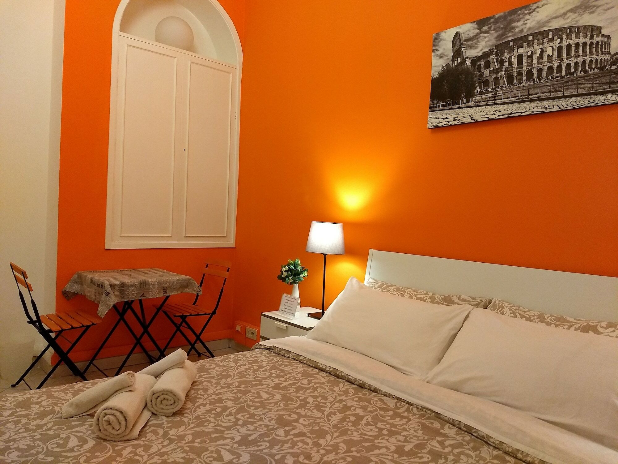 Amoraroma, Economy With Shared Bathrooms 3*