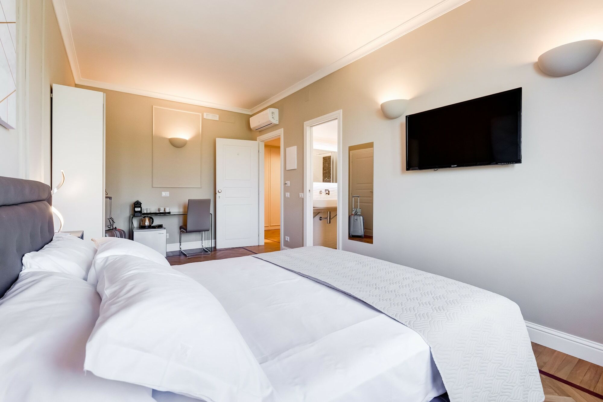 Guest house Mellini Palace By Premium Collection 2*