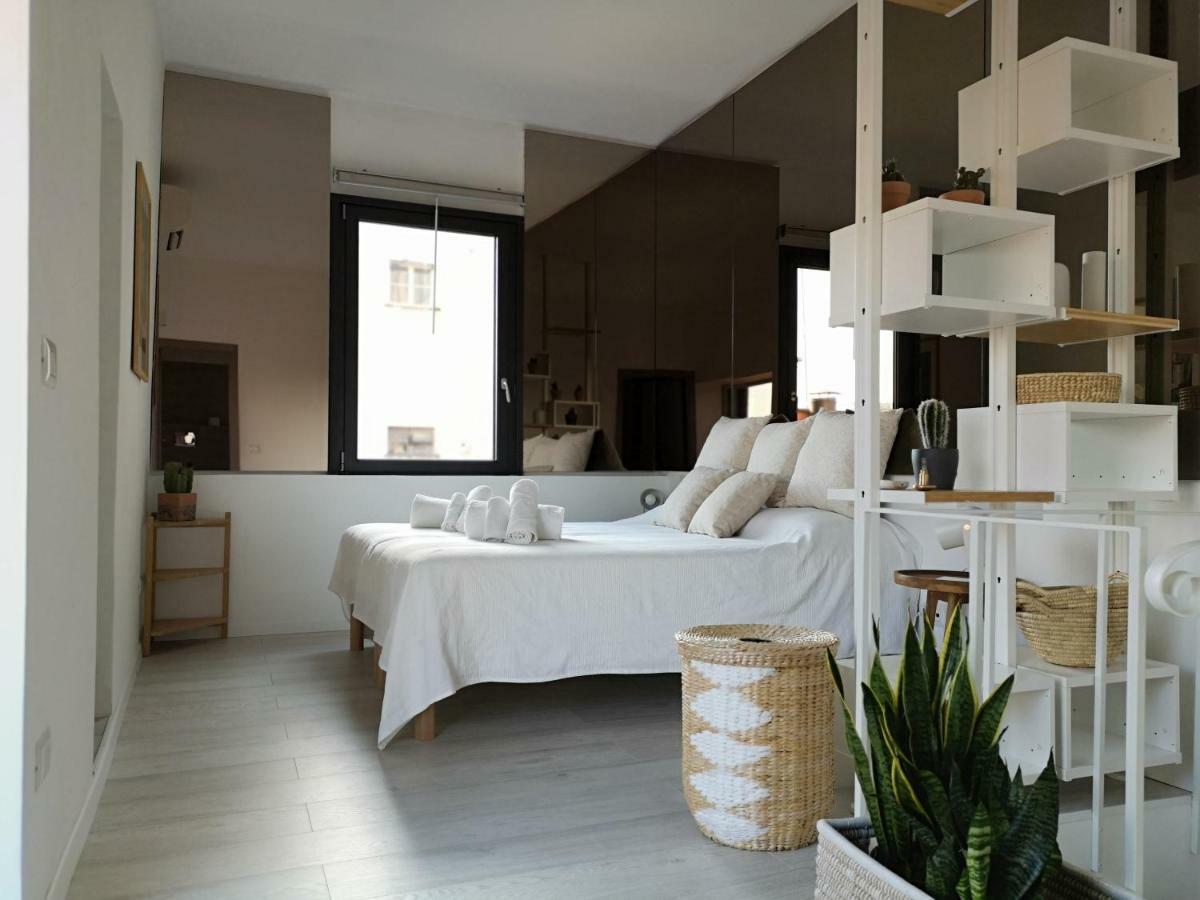 Sky View In Apartment Rome