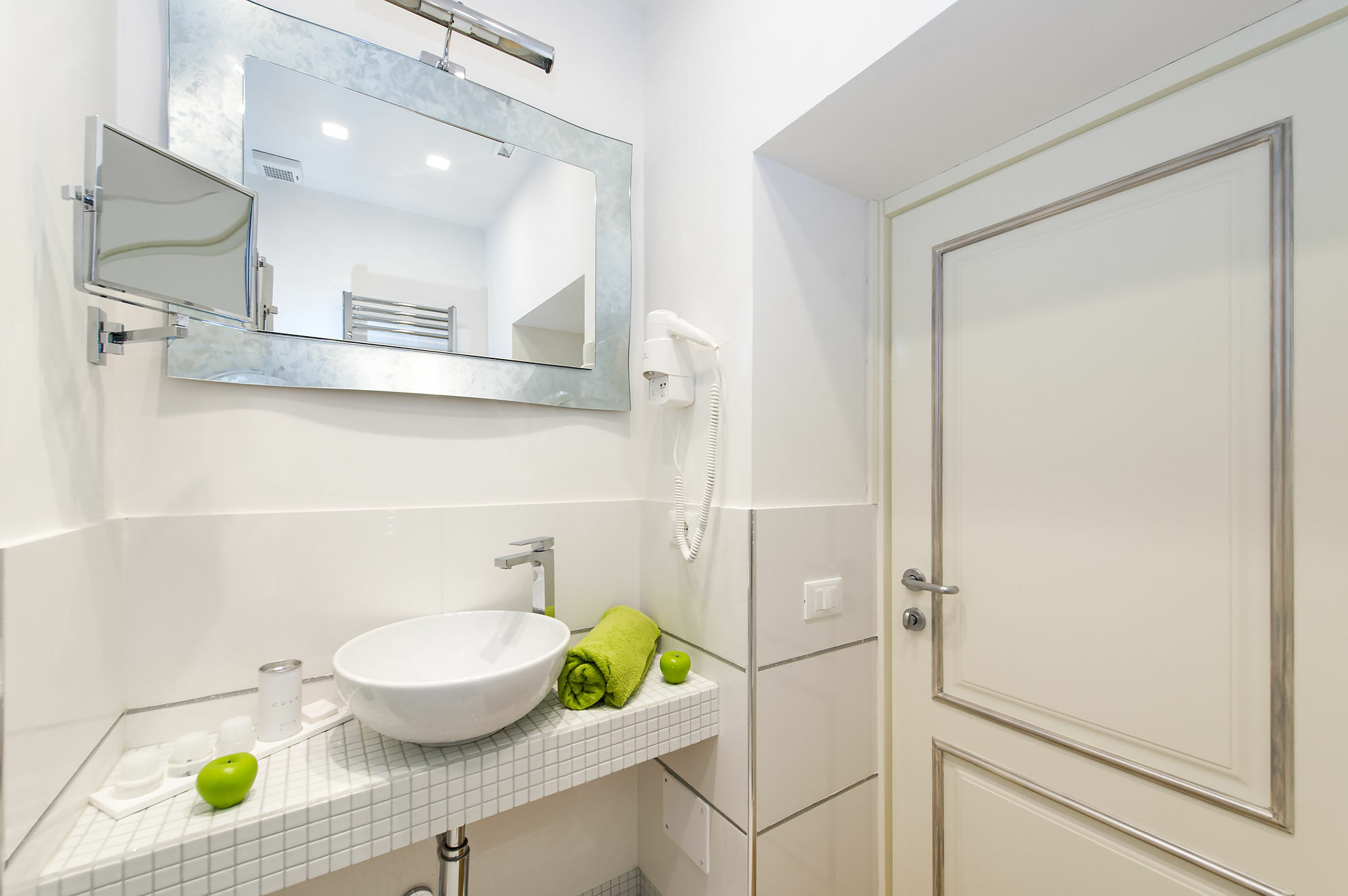 Domus Spagna Capo Le Luxury Apartment *