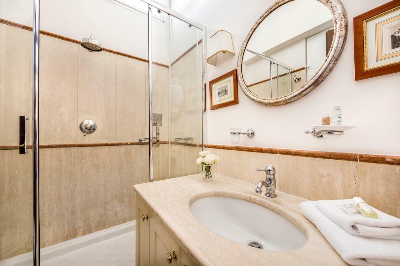 Navona Luxury And Historical Apartment