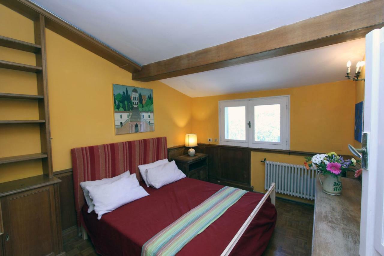 Villa Writers' Country House