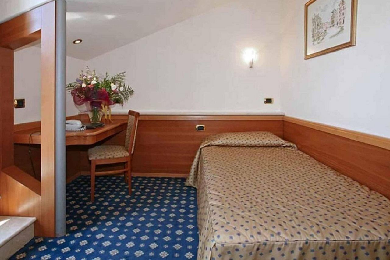 Hotel Quality Nova Domus 4*