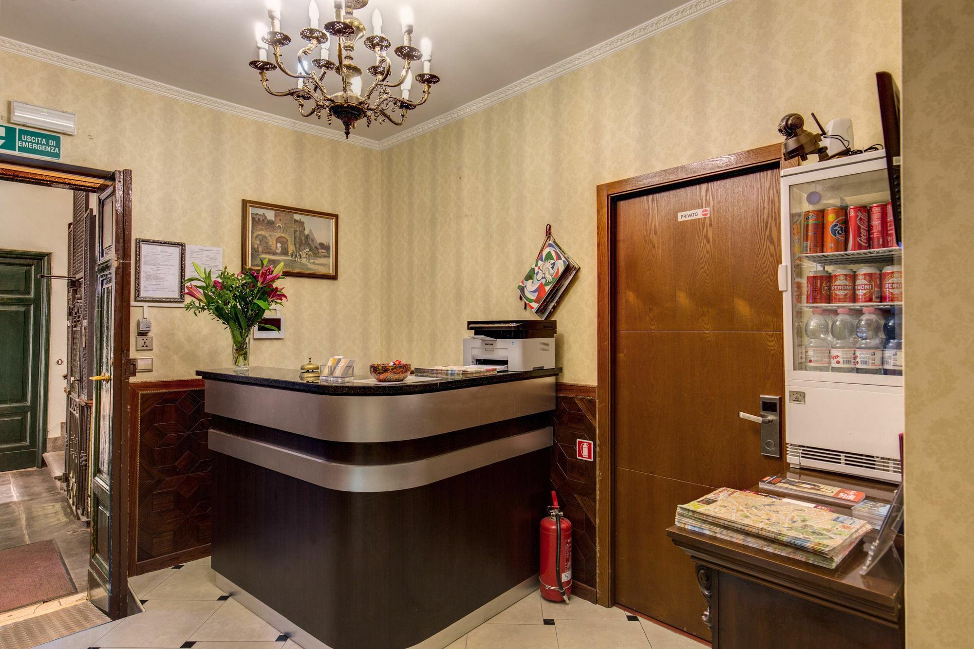 Bed & Breakfast Drago D'oro - Accross From Metro Vittorio Emanuele 2*