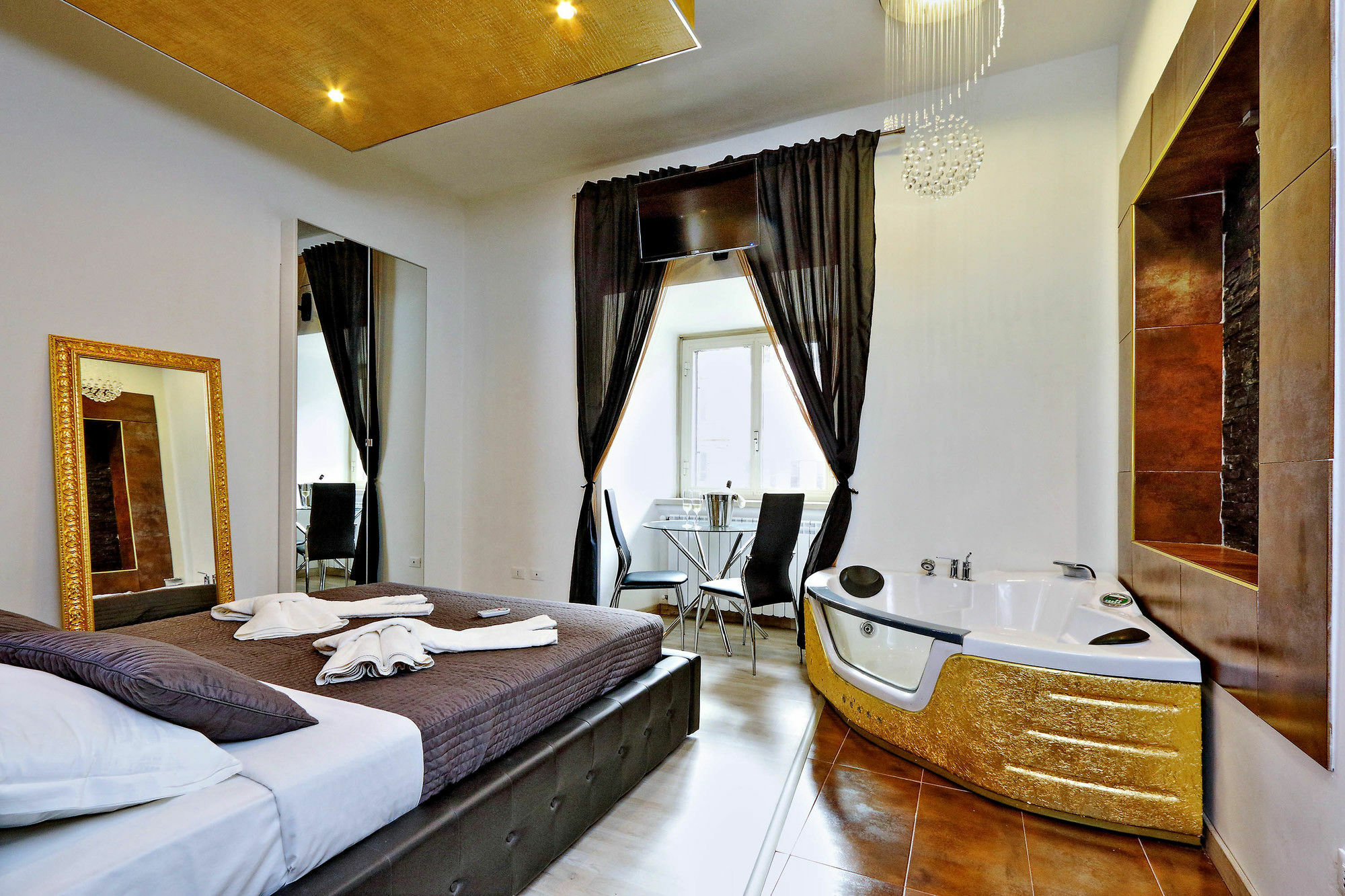 Paradise 3*