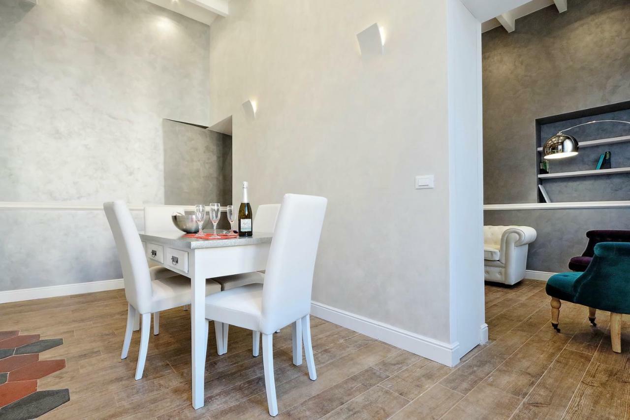 Appartement Luxury Sabina 50 Mt From Trevi Fountain Rome