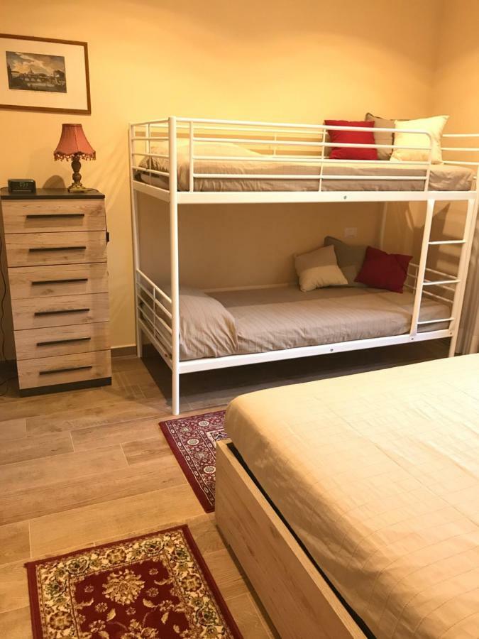 Apartment Dream Ii *