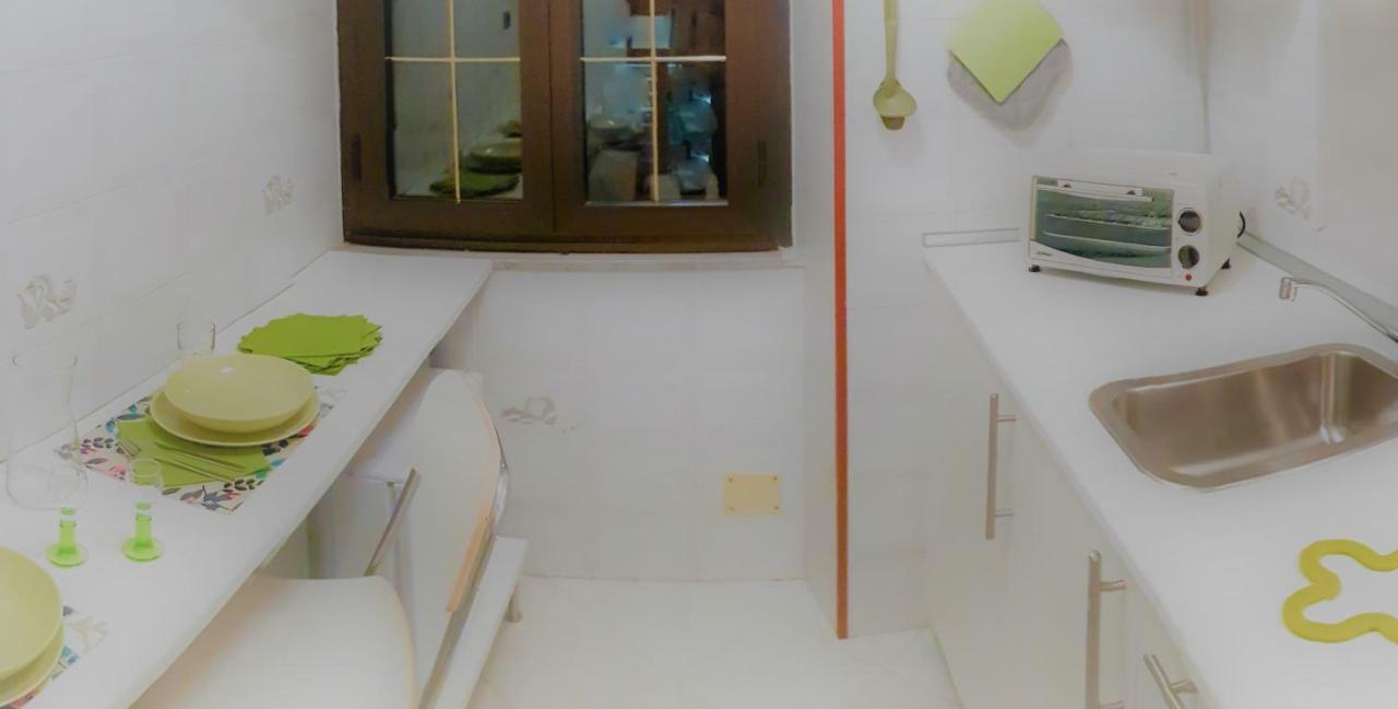 Rhome Sweet Rhome Apartment