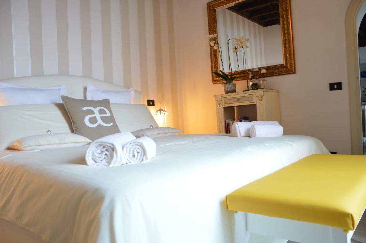 Historic Center - Elegant With Charming Antiques - Raffaello * Rome