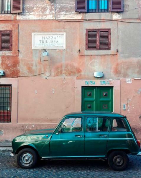 Trastevere Via Del Moro *
