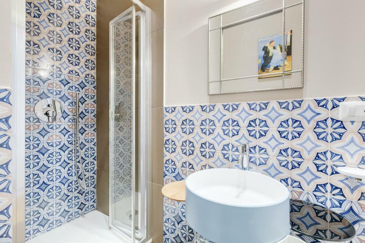 Apartment Valadier 36 Rome