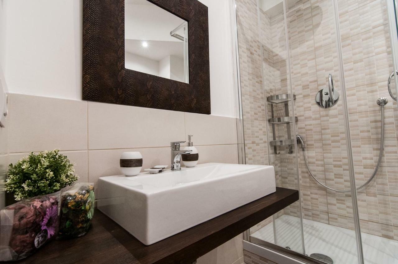 Residenza Manzoni Rome