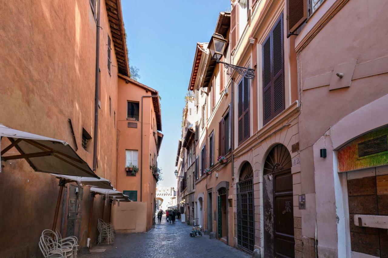 Enchanting Loft In Trastevere