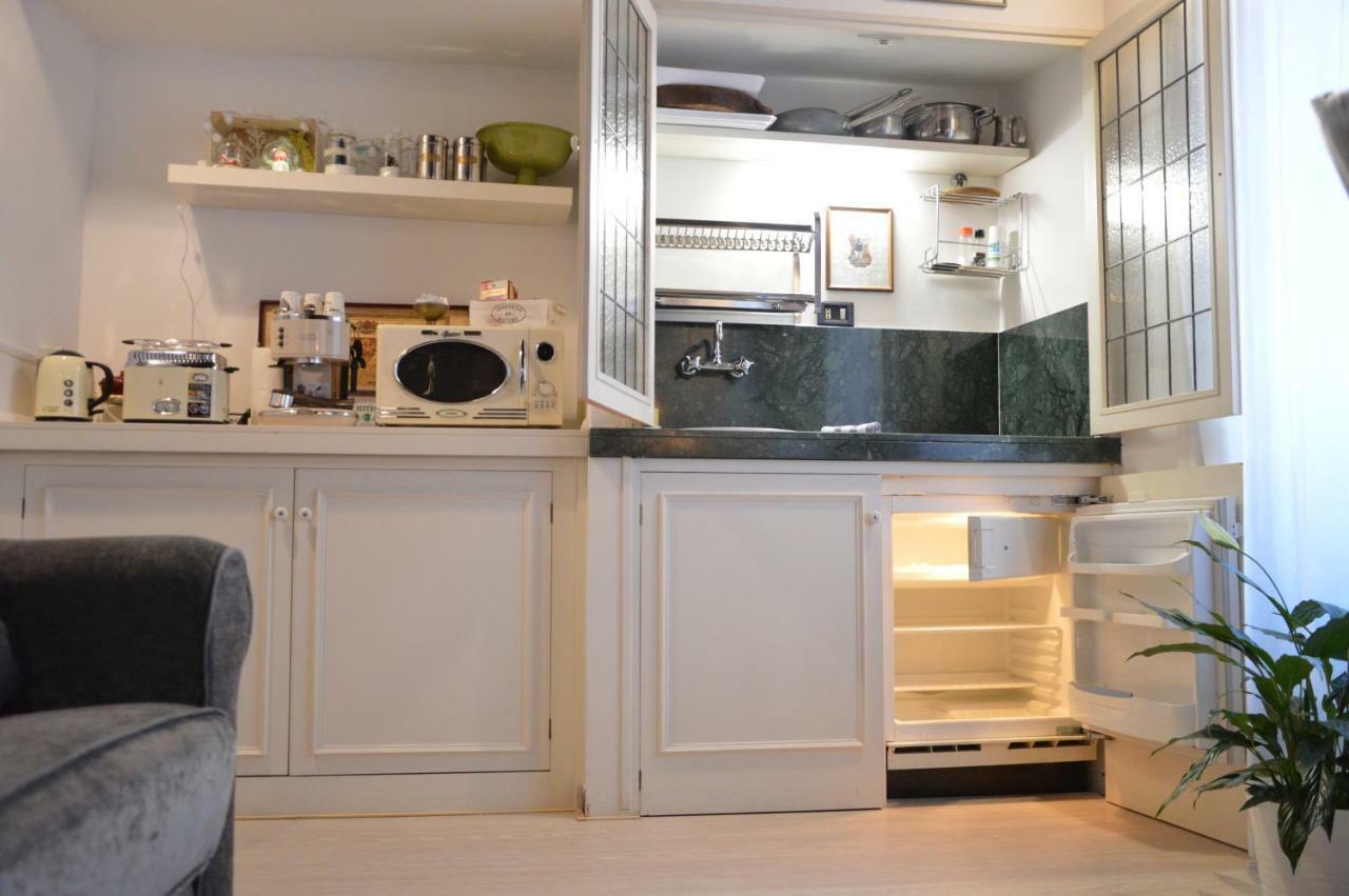 Historic Center - Elegant With Charming Antiques - Raffaello * Rome
