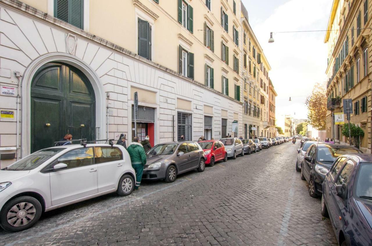 Apartment La Romantica Al Colosseo Rome