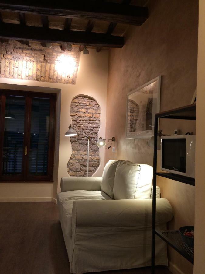 Trans Tiberim Apartment *