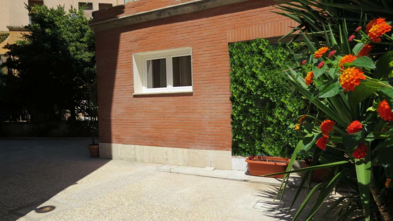 The Red Box On The Beach Casa vacanze Roma