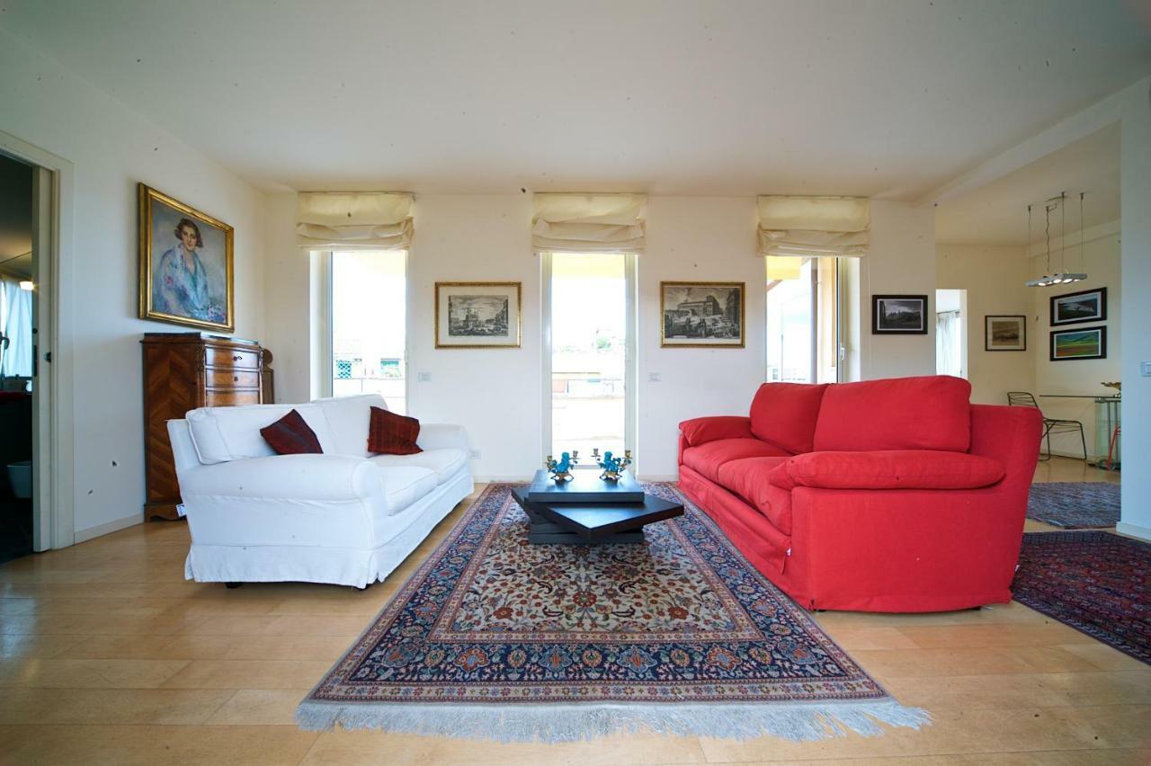 Ginnasi Palace Penthouse Apartment