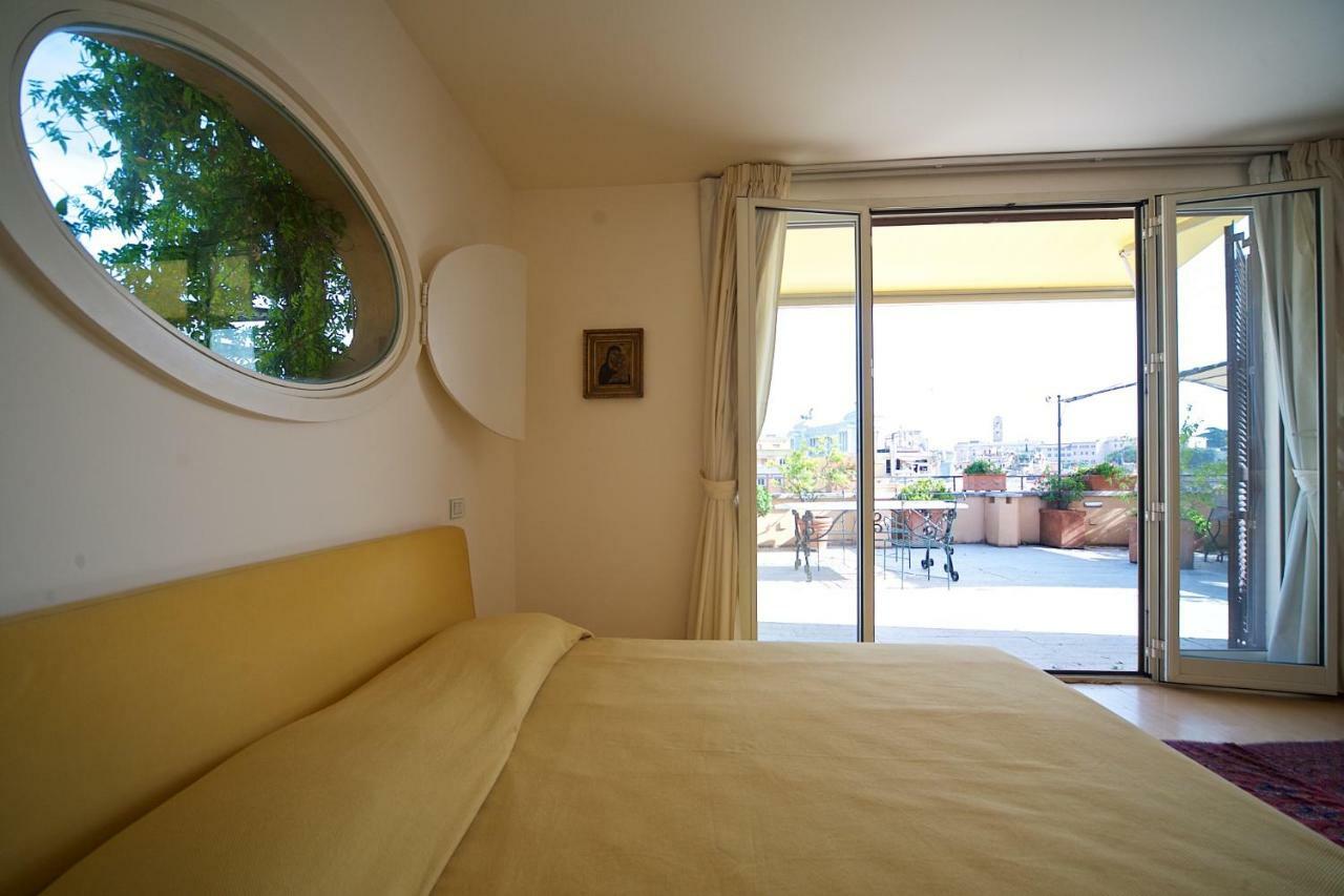 Ginnasi Palace Penthouse * Rome