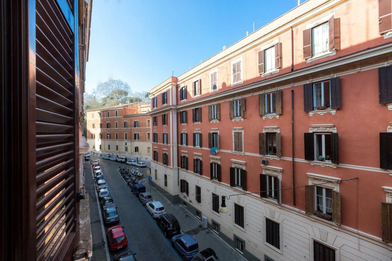 Boutique Domus Trastevere Bertani Rome