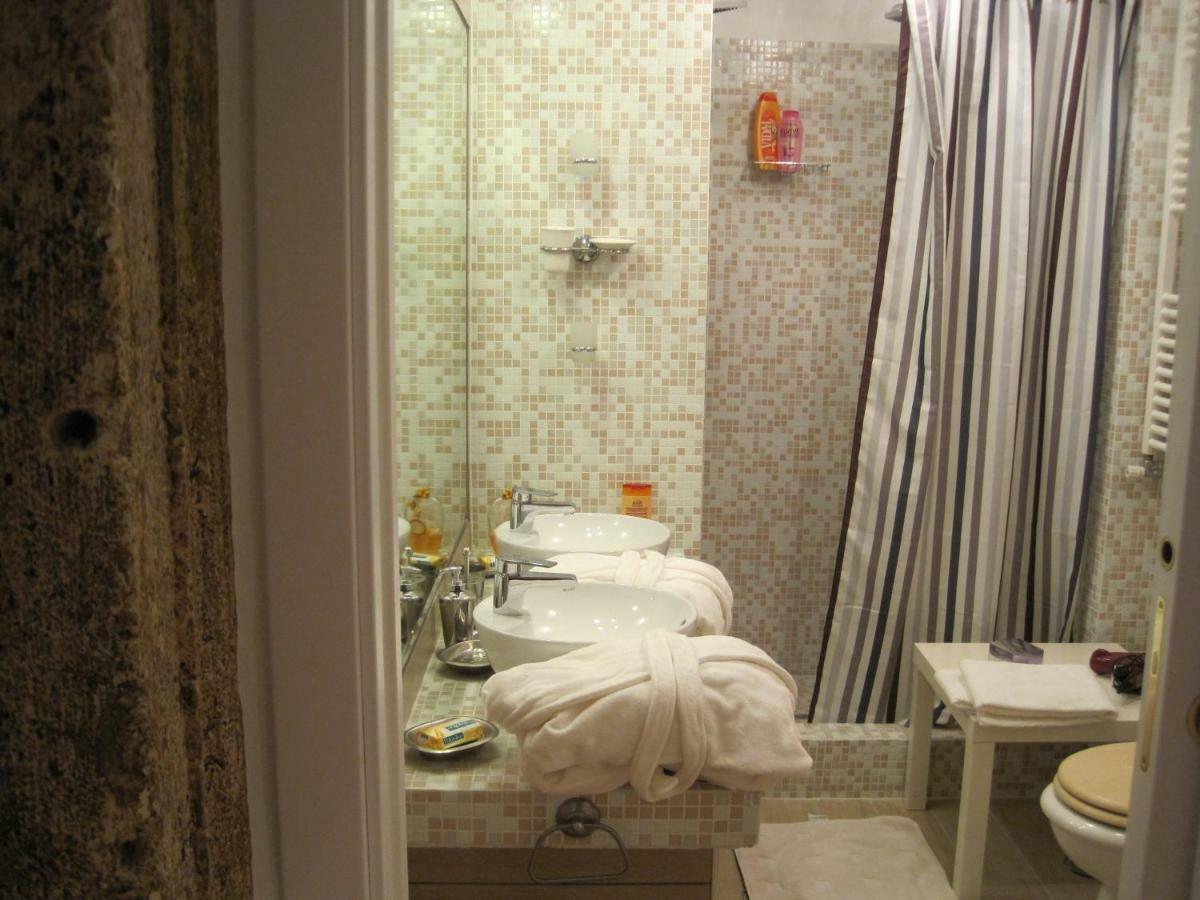 Domus Nymphae - Qr10366 *