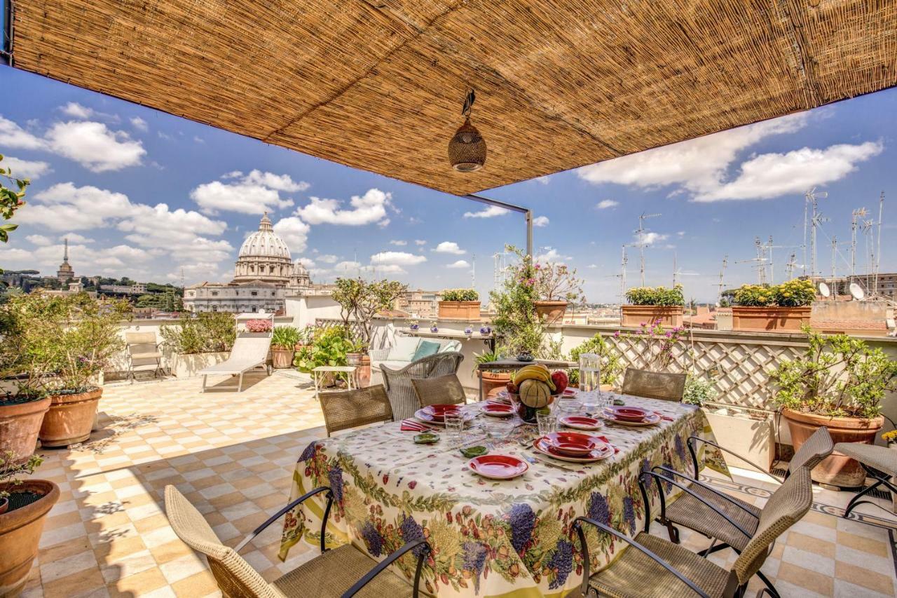 Apartamento Attic With Terrace Overlooking St Peters Basilica