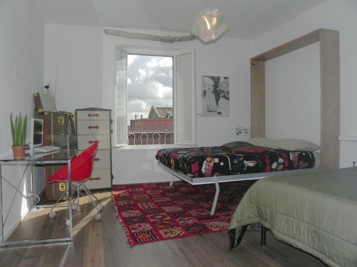 Line-up Apartment *